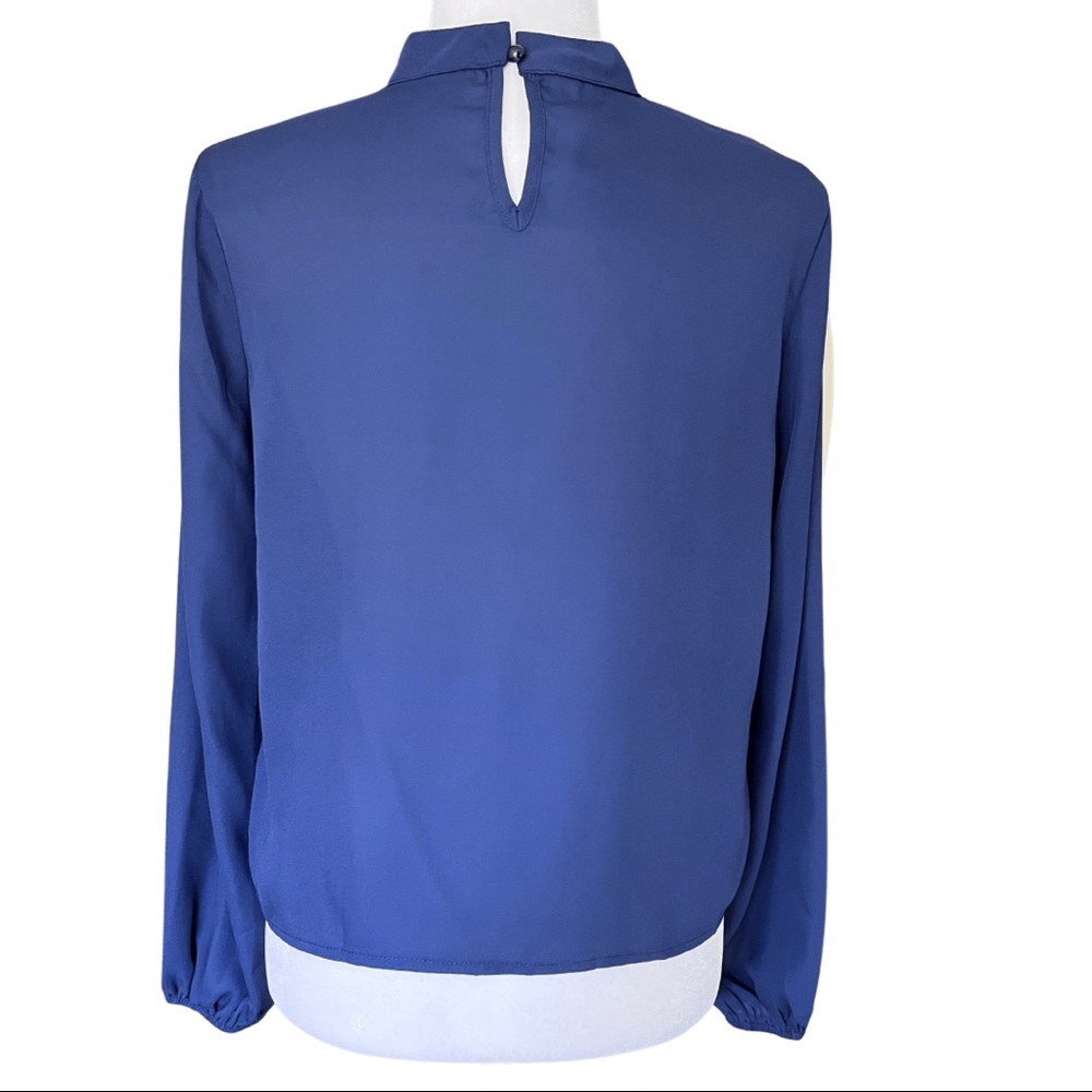 Keyhole neck blouse - Picture 2 of 4